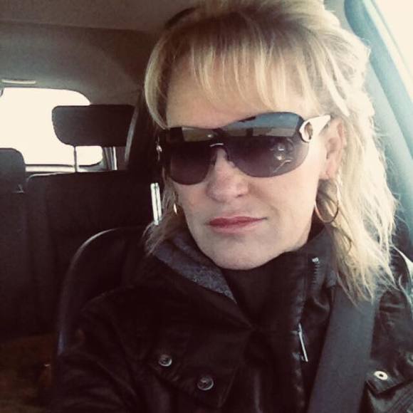 Meet your Posher, Kathy - Picture 1 of 1